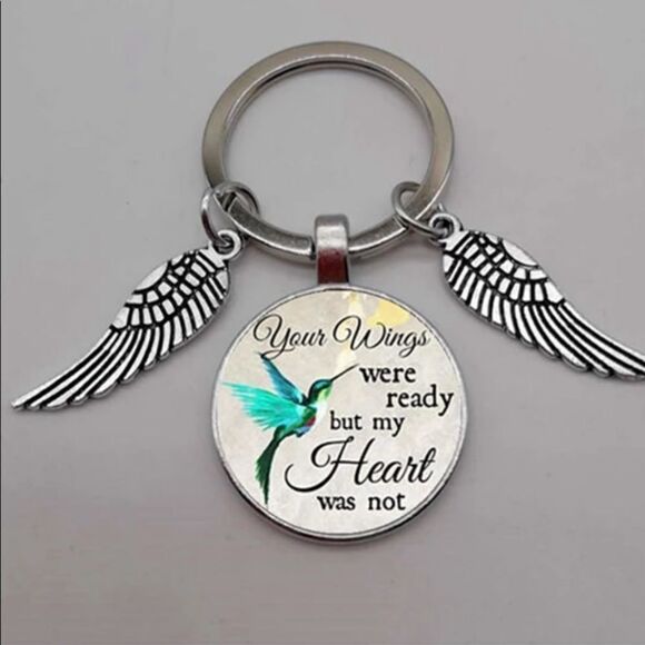🙏🏼Hummingbird Angel Wings Keychain - Picture 1 of 1
